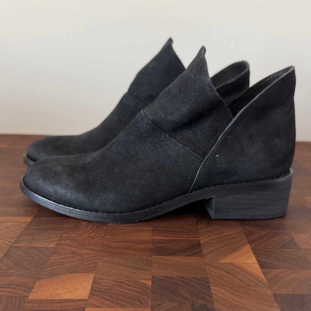 Eileen Fisher Black Ankle Booties